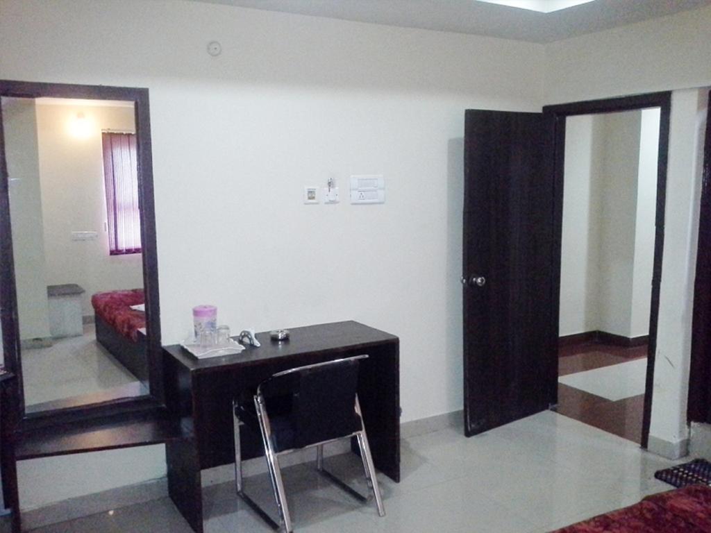 Hotel Amogha Residency Хайдарабад Экстерьер фото